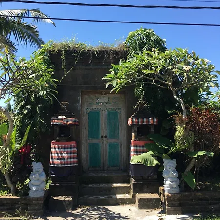 Kubu Pering Villa